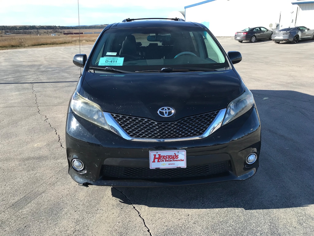 Used 2012 Toyota Sienna Van; Passenger