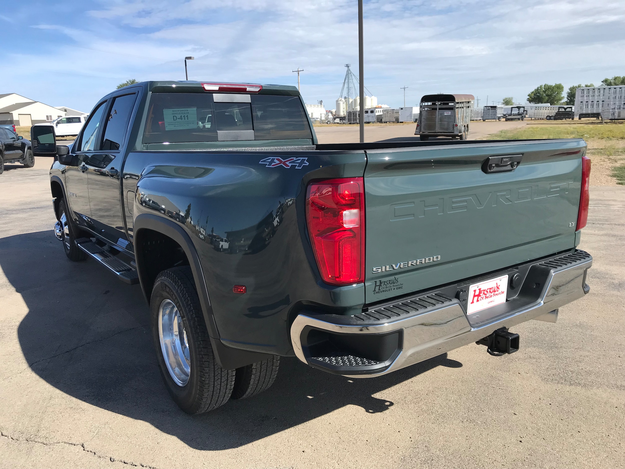 2026 Chevrolet Silverado 3500 HD LT - Photo 8