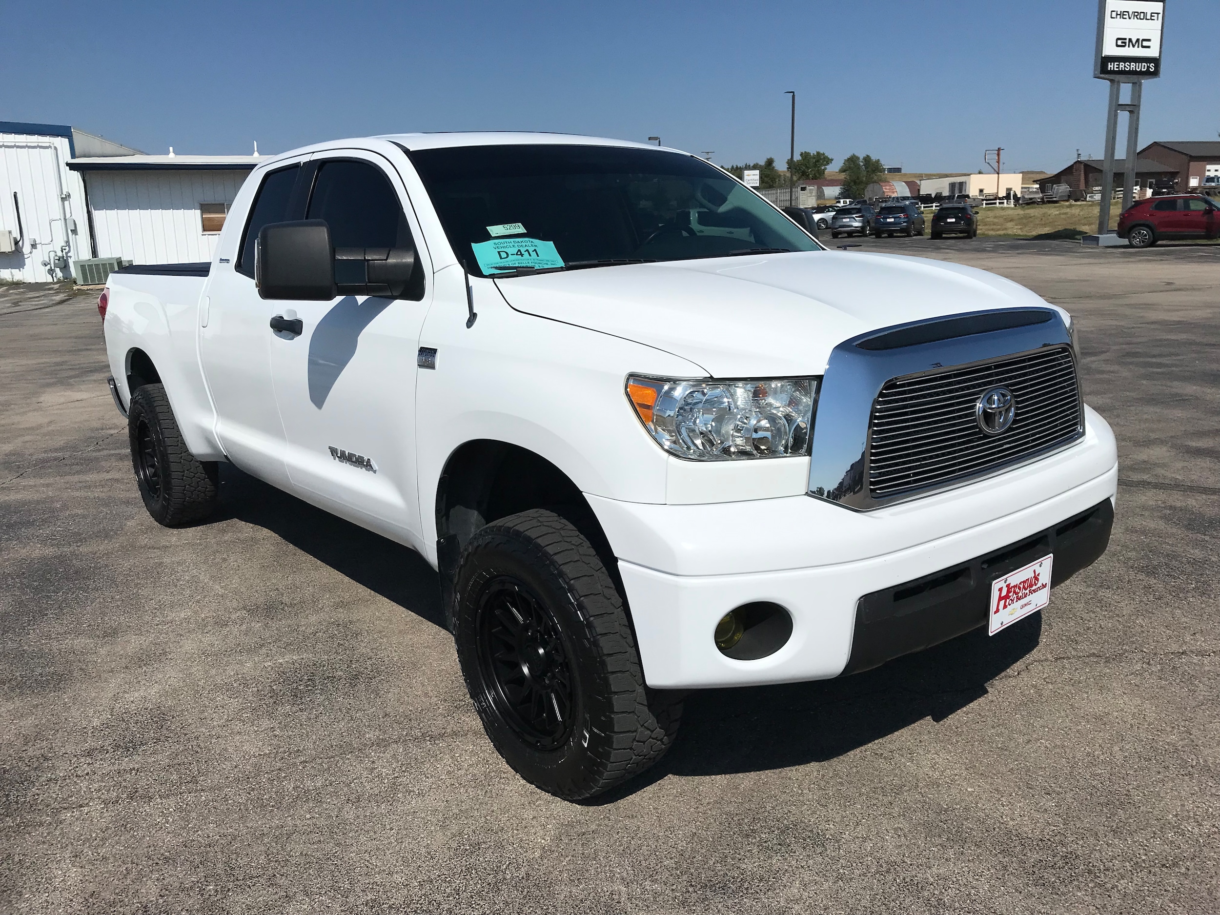 Used 2007 Toyota Tundra Limited with VIN 5TFRT581X7X003336 for sale in Belle Fourche, SD