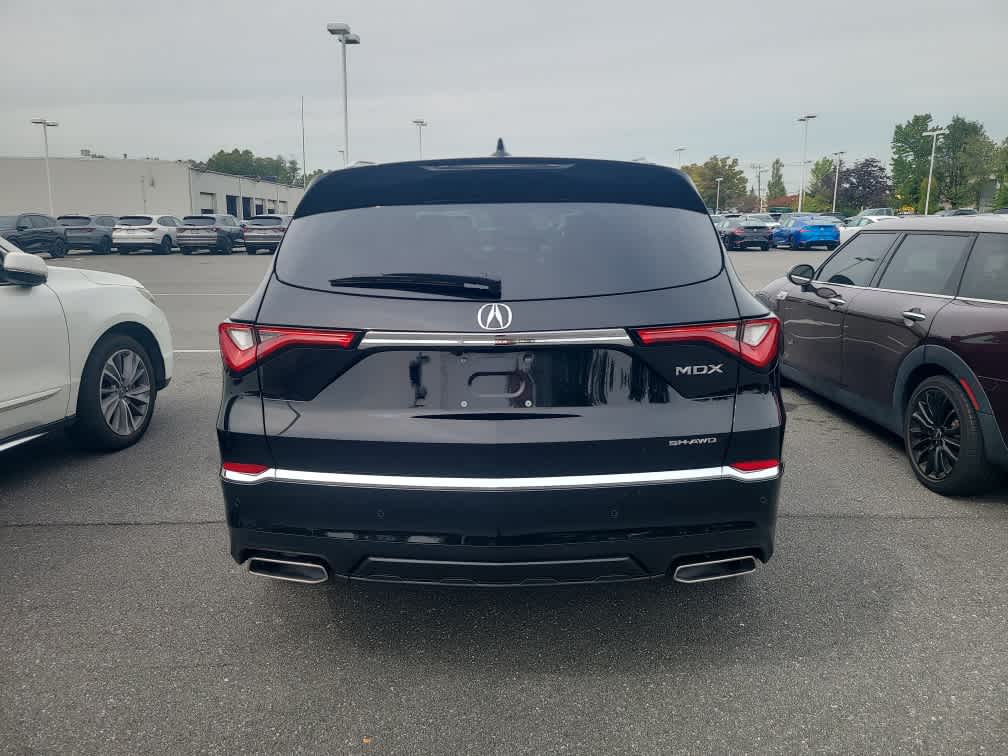 2024 Acura MDX SH-AWD Advance photo 4