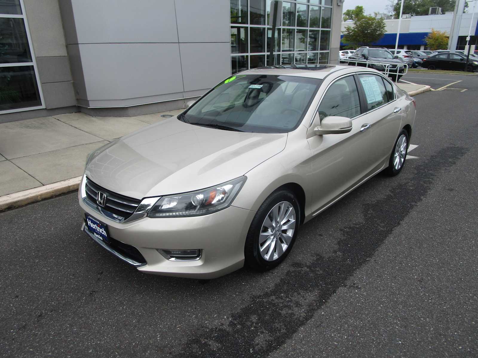 Used 2013 Honda Accord EX-L with VIN 1HGCR2F85DA117151 for sale in New Castle, DE