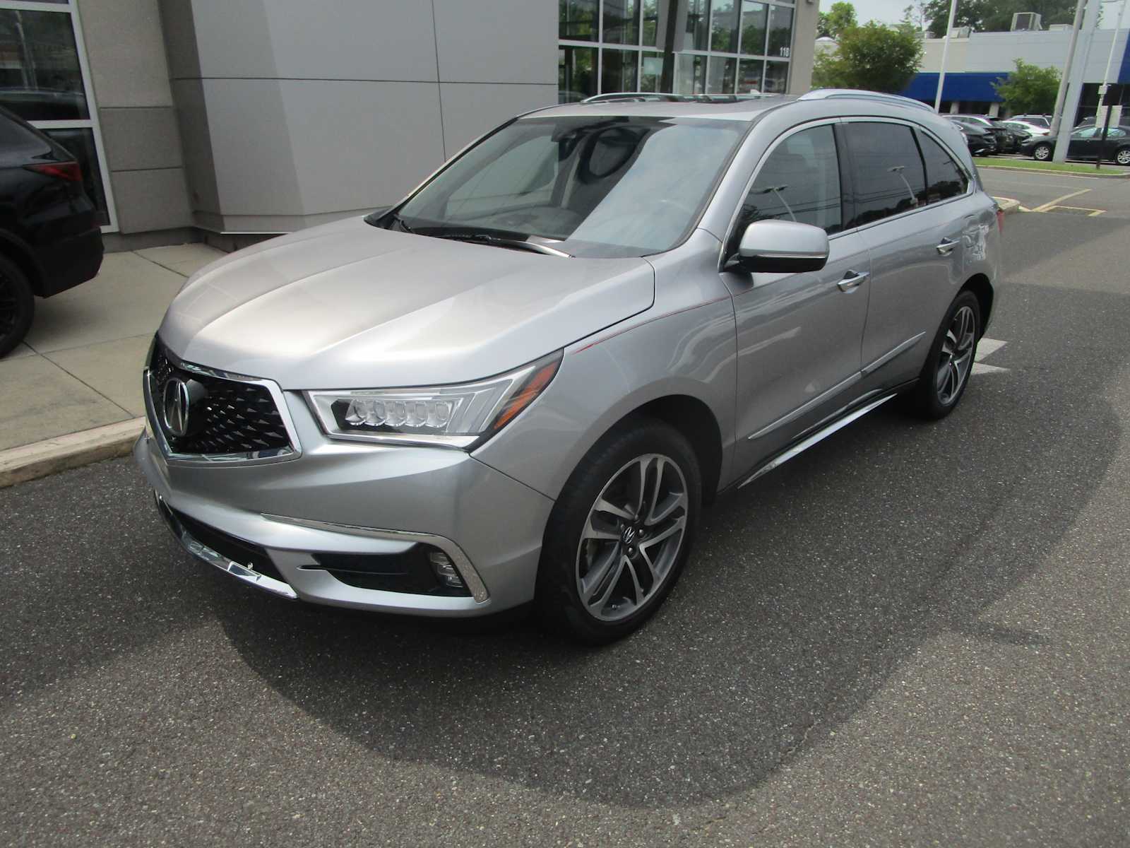 Used 2018 Acura MDX Advance Package with VIN 5J8YD3H87JL001490 for sale in New Castle, DE