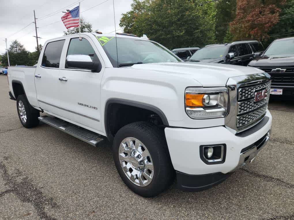 2019 Gmc Sierra 2500 HD Denali photo 3