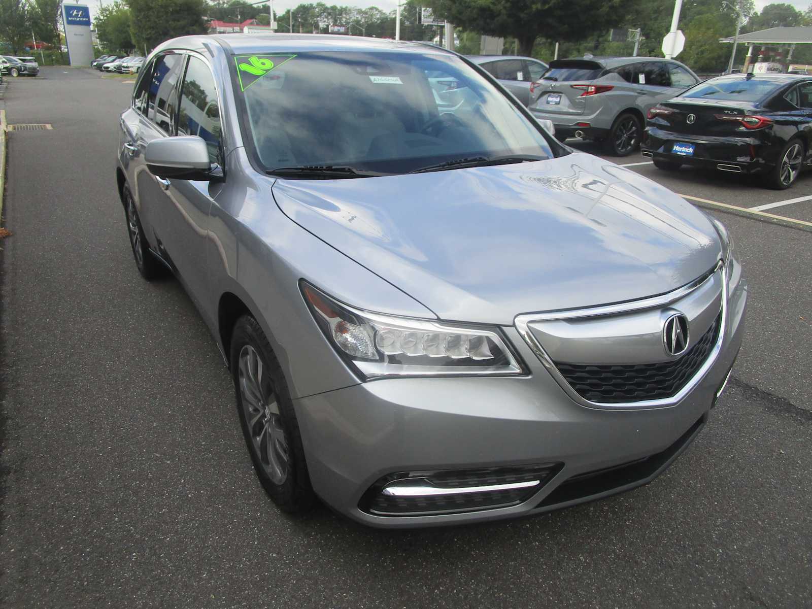 2016 Acura MDX SH-AWD Technology photo 3