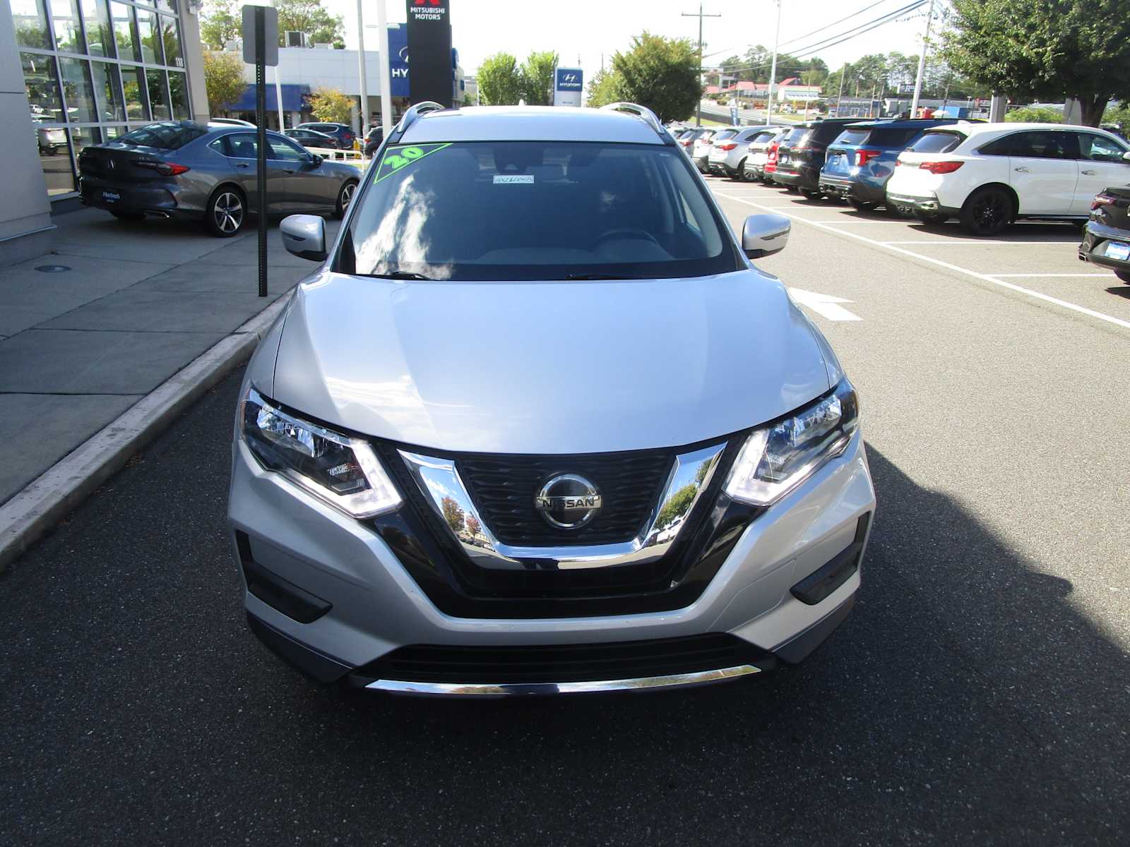 2020 Nissan Rogue SV photo 2