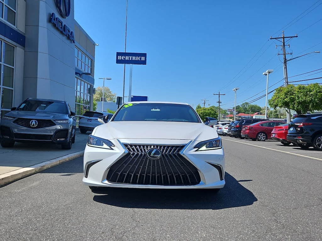 Used 2025 Lexus ES 350 Base Sedan