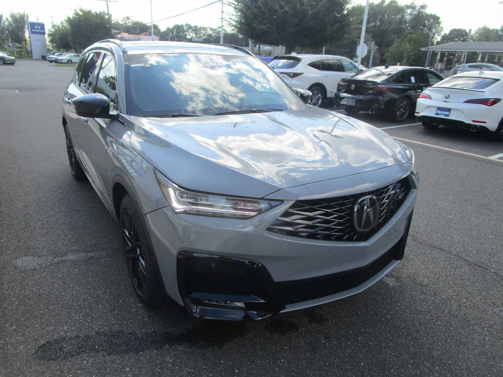2026 Acura MDX SH-AWD A-Spec Advance photo 3