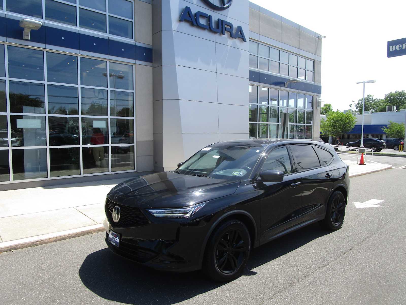 2022 Acura MDX SH-AWD's photo