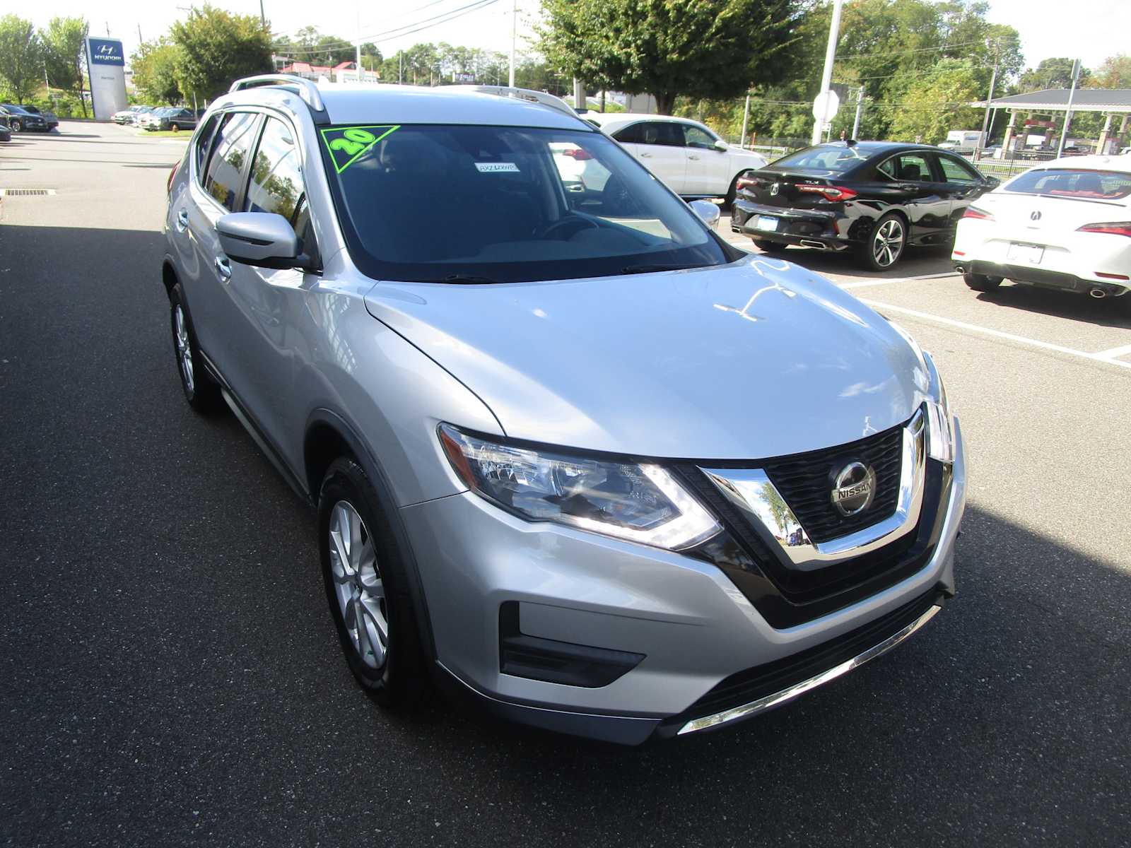 2020 Nissan Rogue SV photo 3