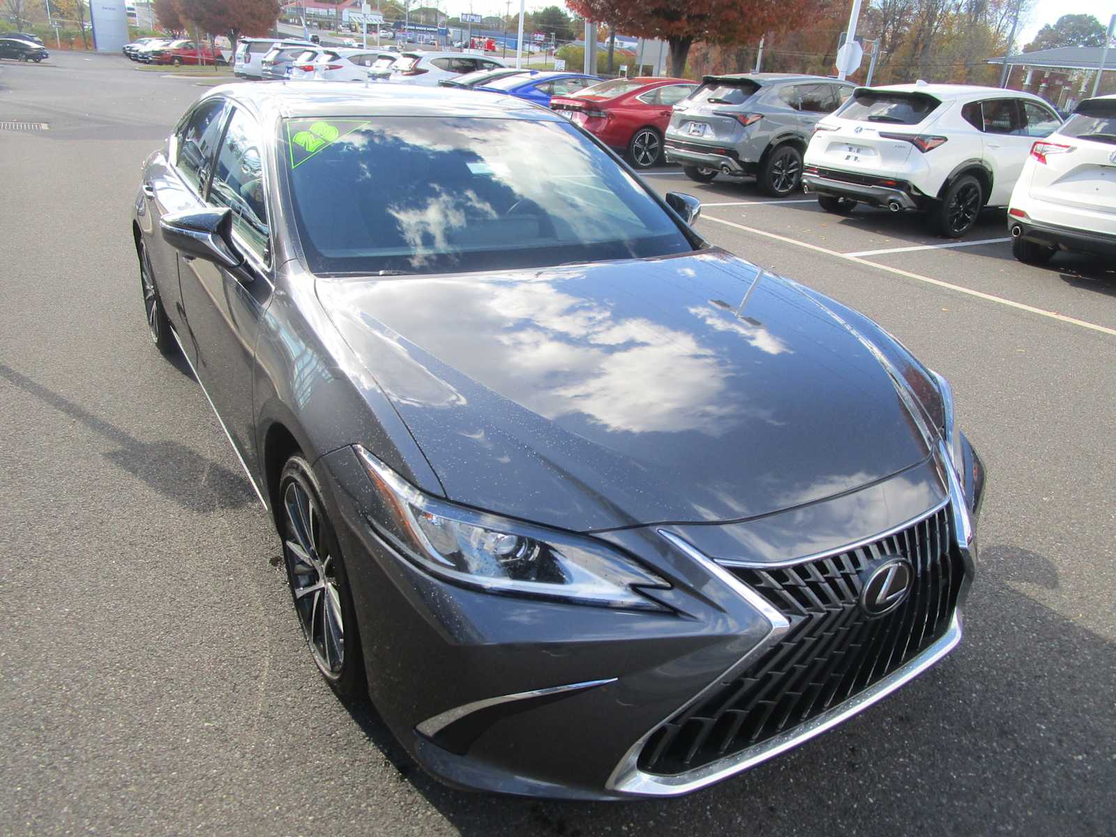 2023 Lexus ES 350 photo 4