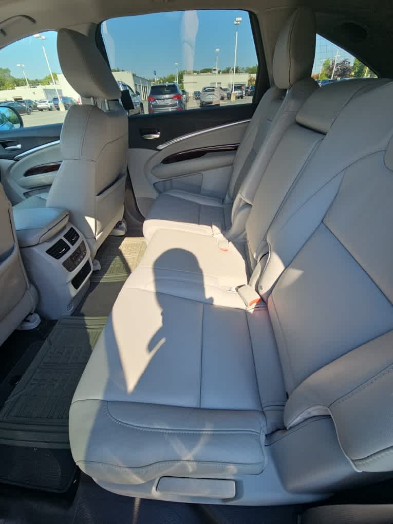 2016 Acura MDX SH-AWD Technology photo 4