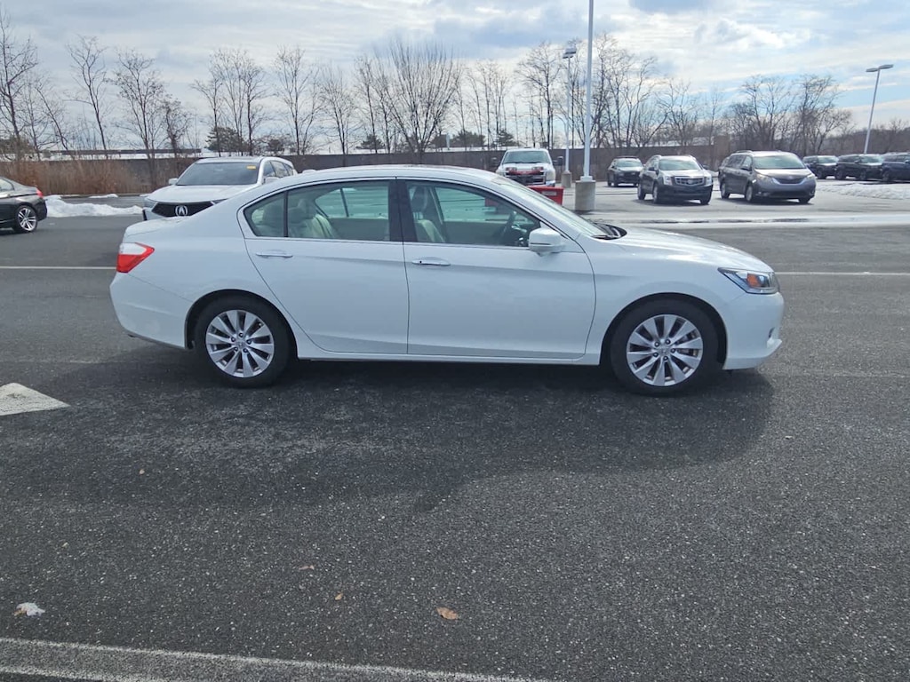 Used 2014 Honda Accord EX-L V-6 w/Navigation Sedan