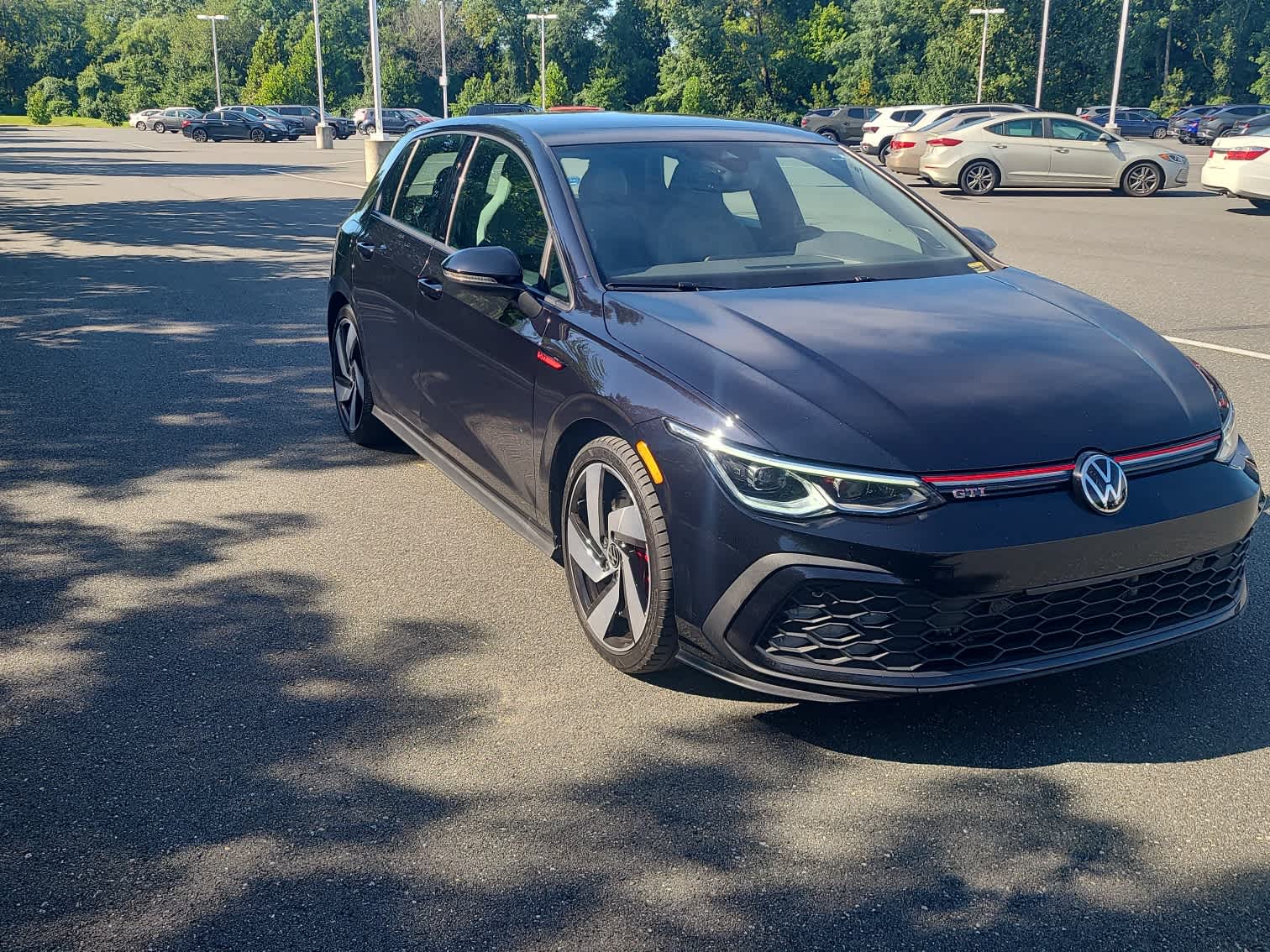2023 Volkswagen Golf GTI SE photo 2
