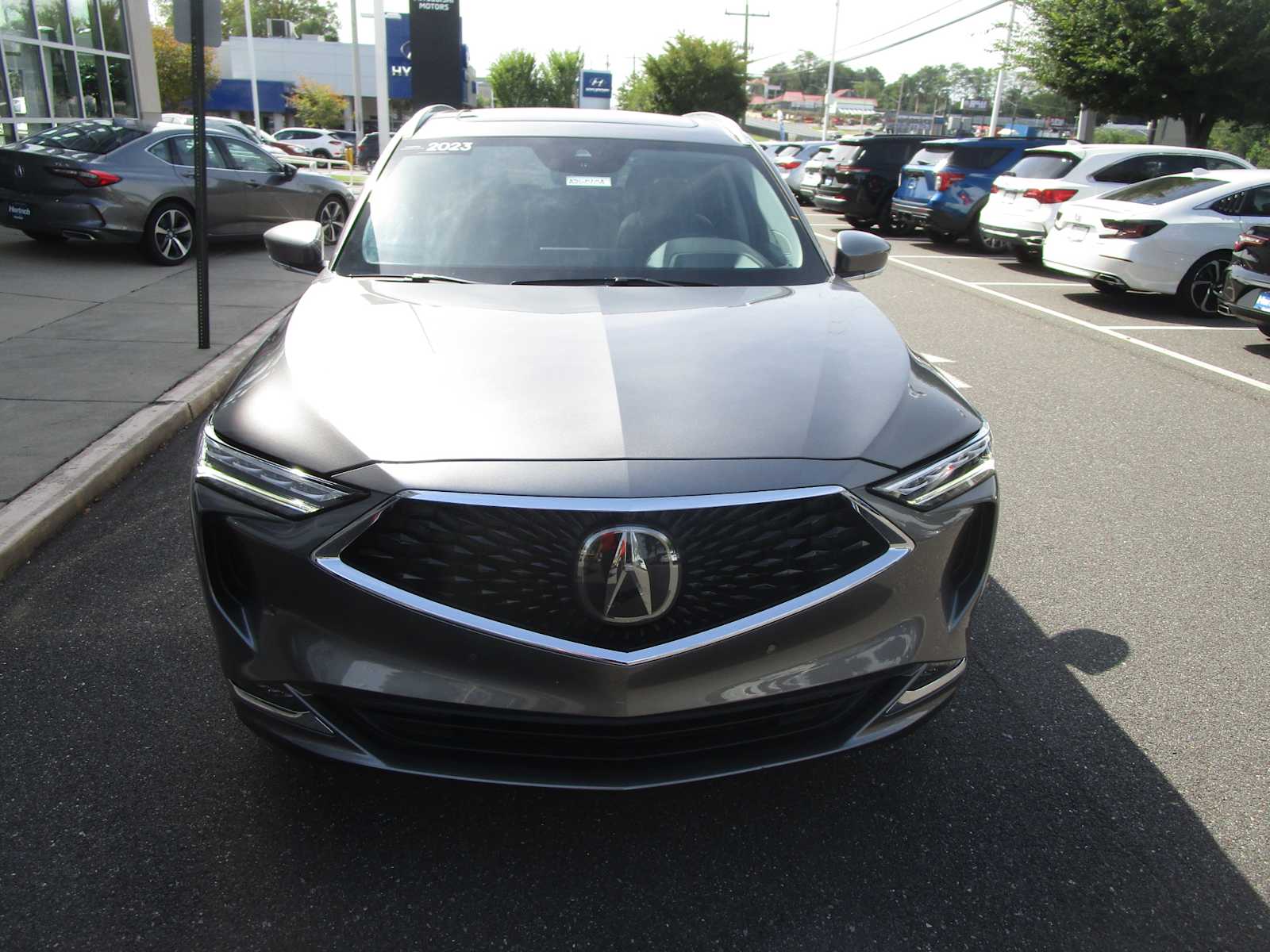2023 Acura MDX SH-AWD Advance photo 3