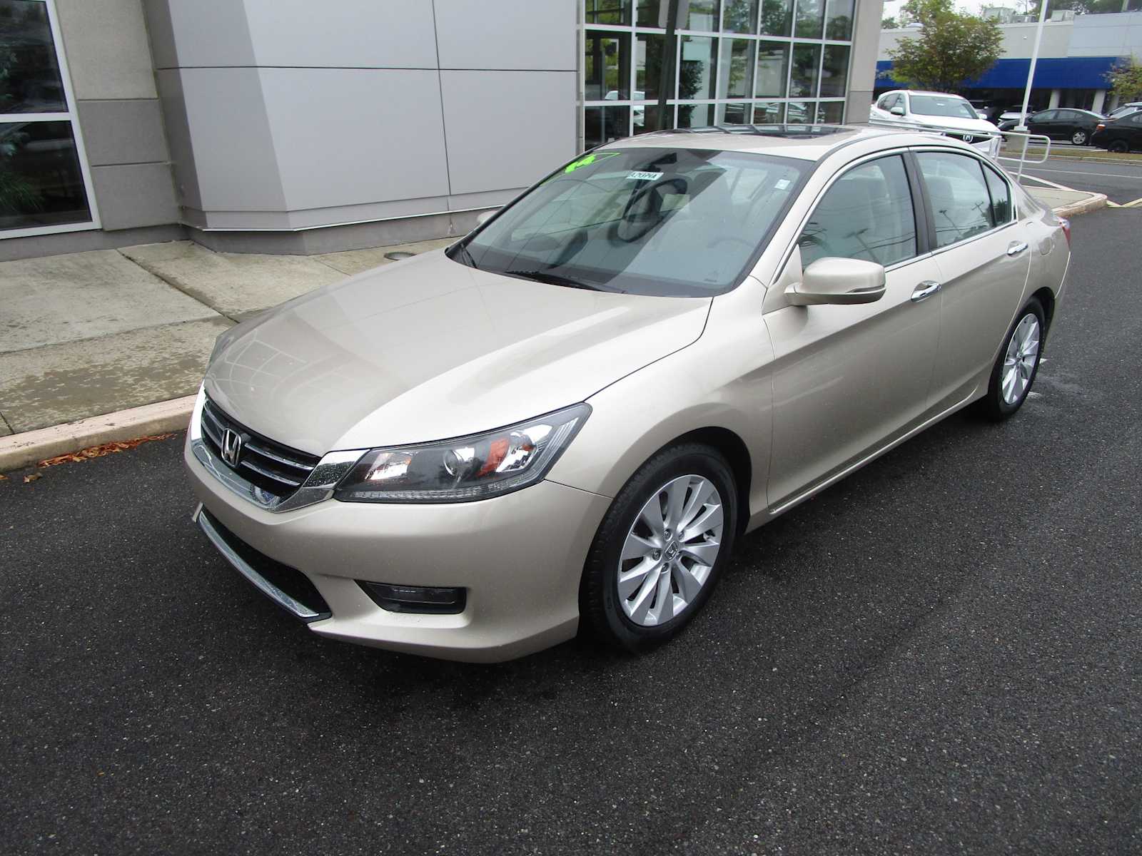 Used 2014 Honda Accord EX-L with VIN 1HGCR2F82EA130781 for sale in New Castle, DE