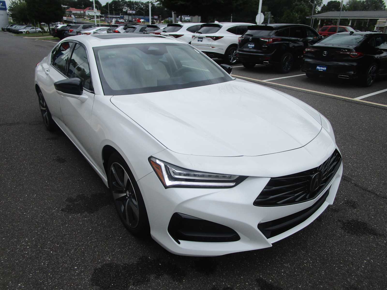 2025 Acura TLX Technology photo 4
