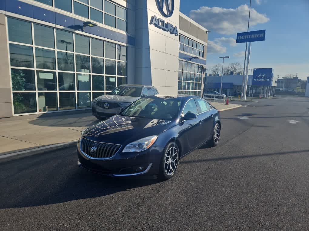 Dark Sapphire Blue Metallic 2017 Buick Regal Sport Touring Sedan FWD Sedan Front-Wheel Drive Automatic