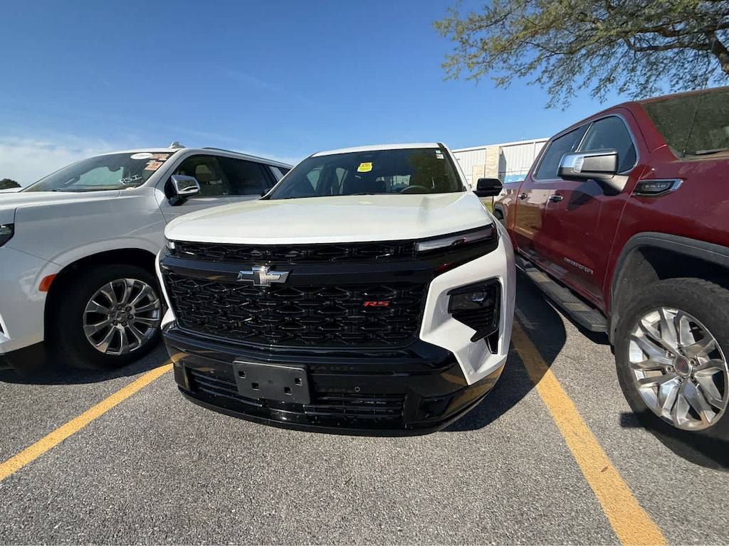 Used 2024 Chevrolet Traverse RS SUV
