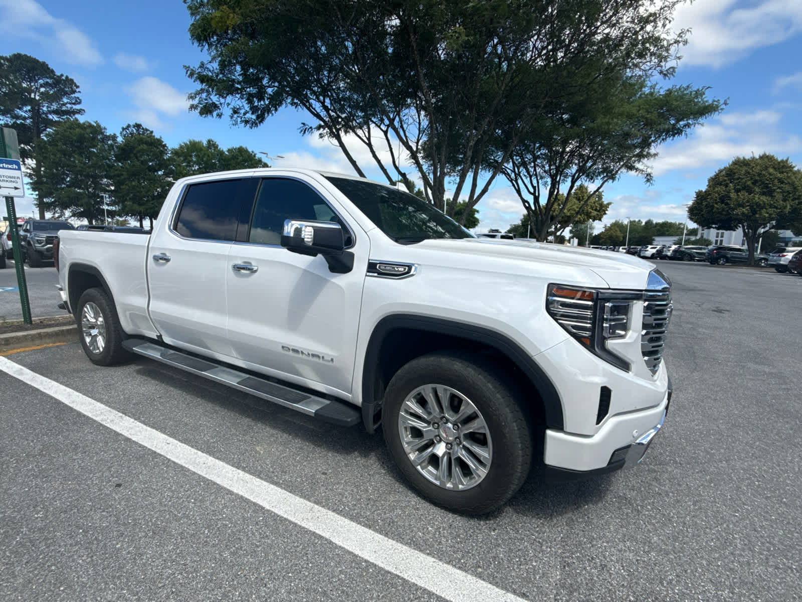 2024 GMC Sierra 4WD Crew Cab Short Box Denali's photo