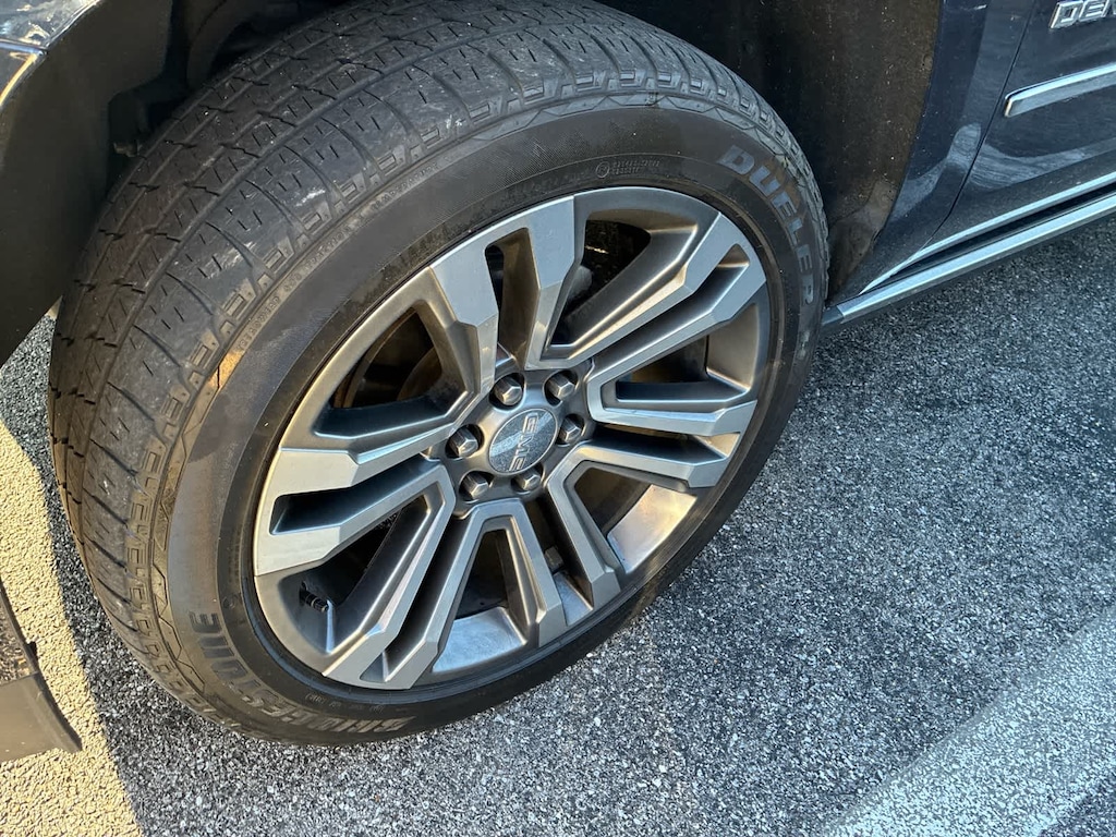 Used 2019 GMC Yukon XL Denali SUV