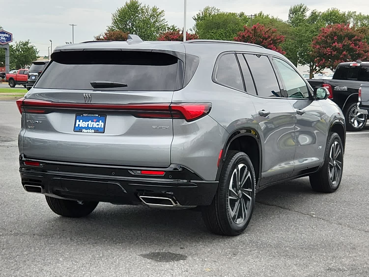 2026 Buick Enclave Sport Touring photo 3