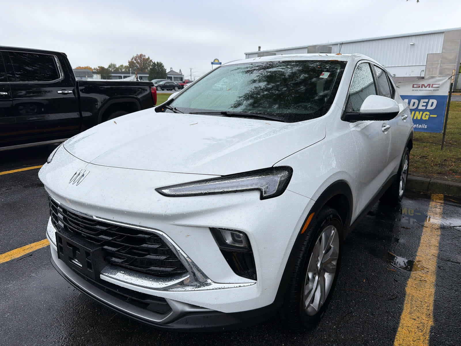 2025 Buick Envision Sport Touring photo 3