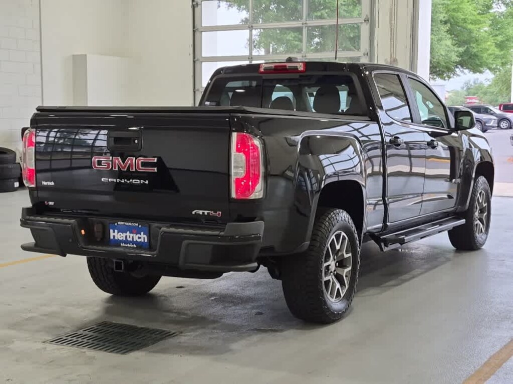 Used 2022 GMC Canyon AT4 - Cloth Truck