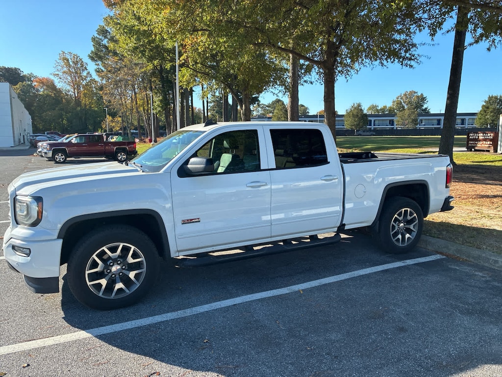 Used 2017 GMC Sierra 1500 SLT Truck