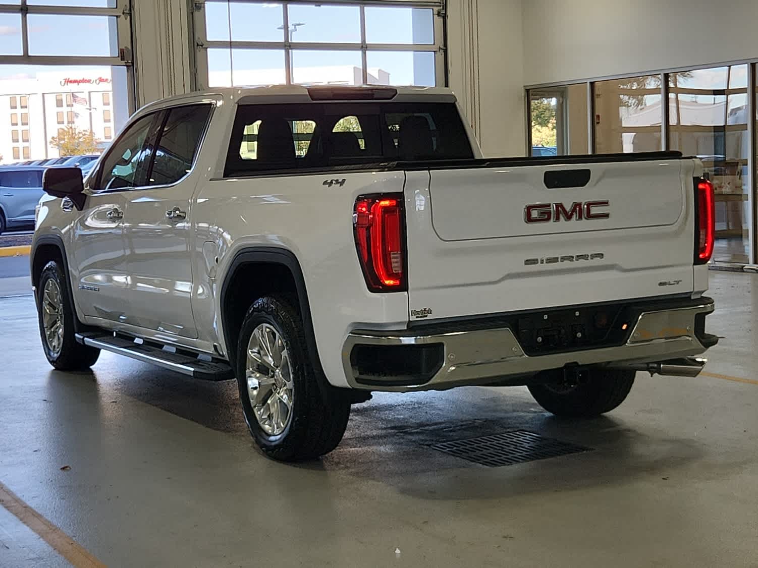 2019 Gmc Sierra 1500 SLT photo 4