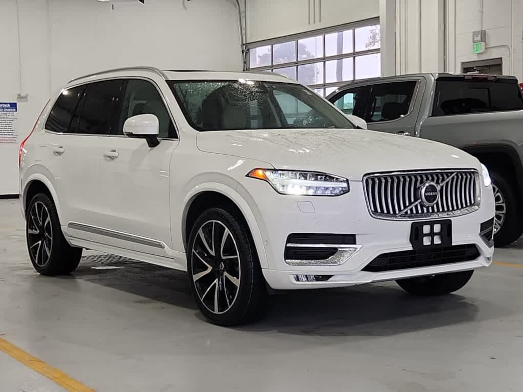 Used 2023 Volvo XC90 Plus
