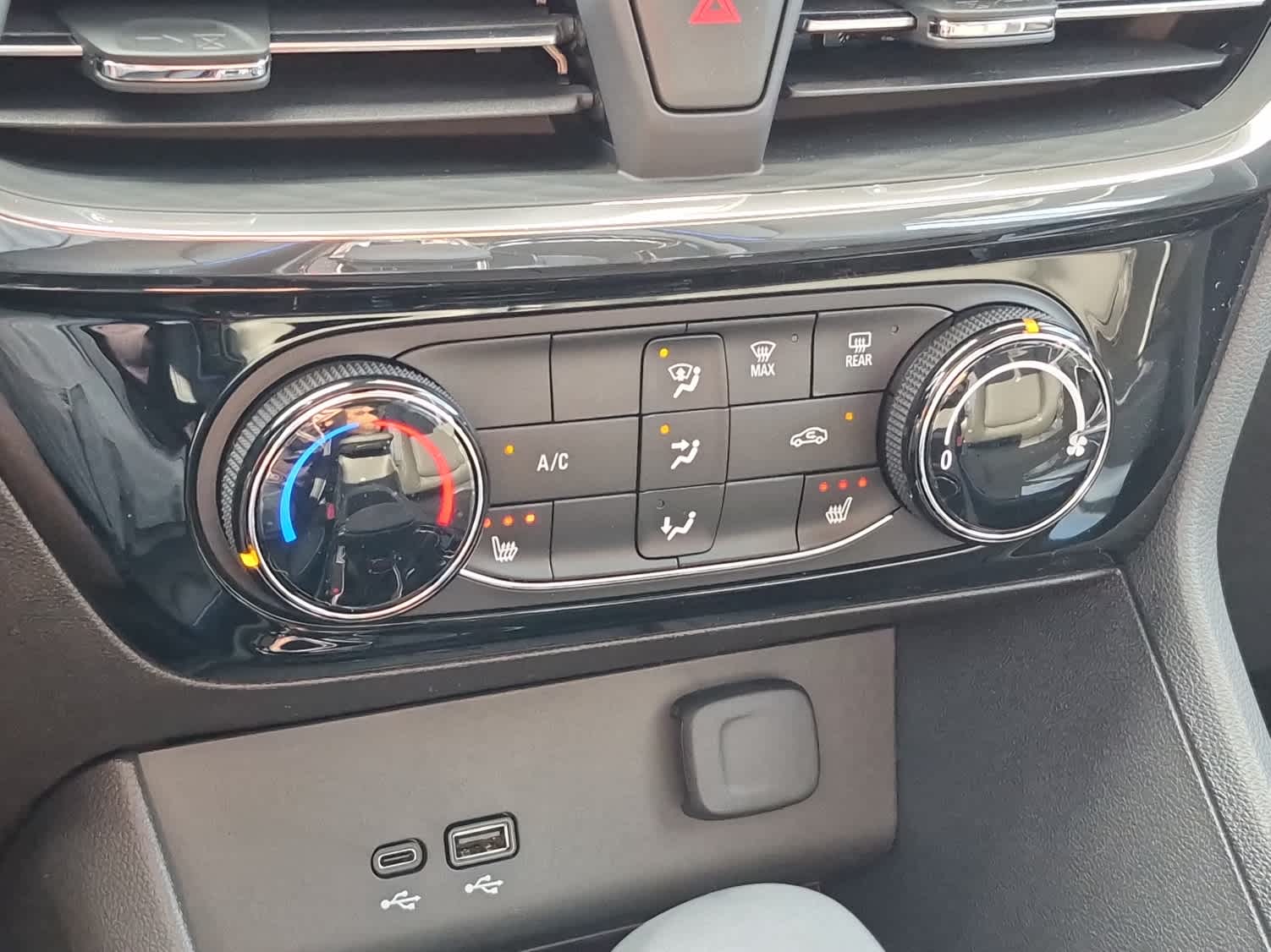 2026 Buick Encore GX Sport Touring - Photo 15