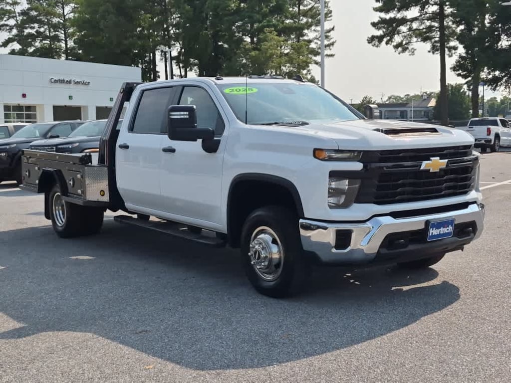 Used 2025 Chevrolet Silverado 3500 HD Chassis Cab Work Truck Chassis Cab Truck