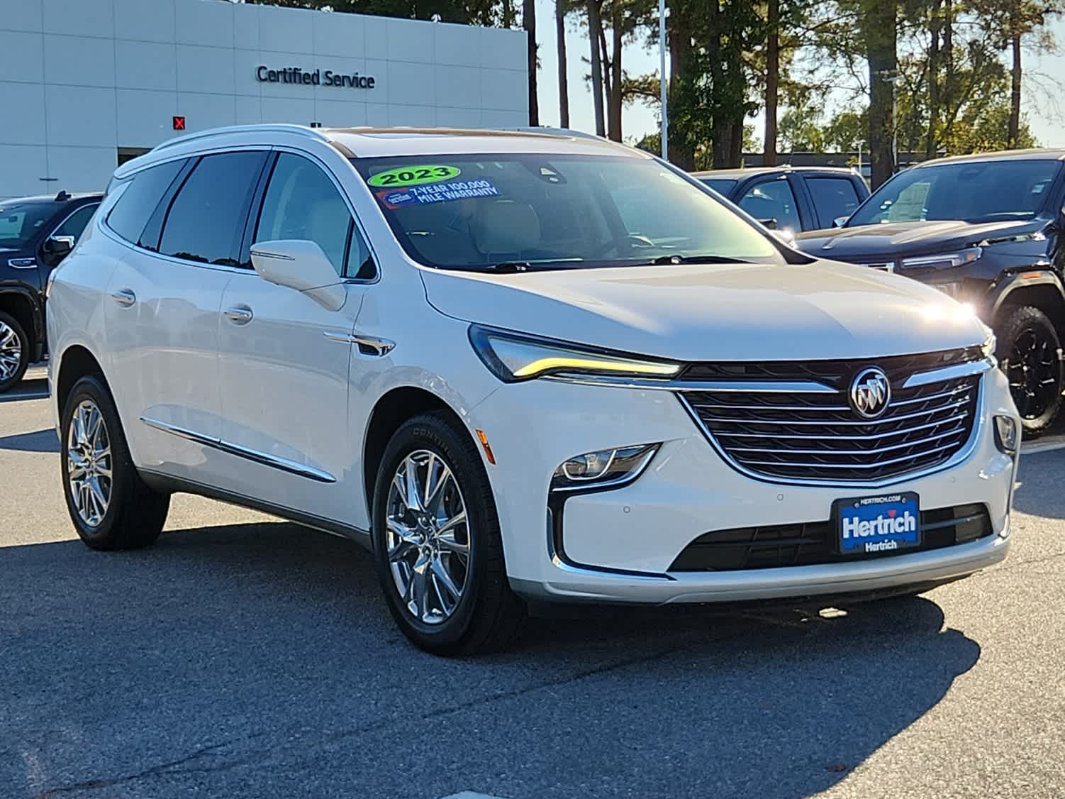 2023 Buick Enclave Premium photo 2