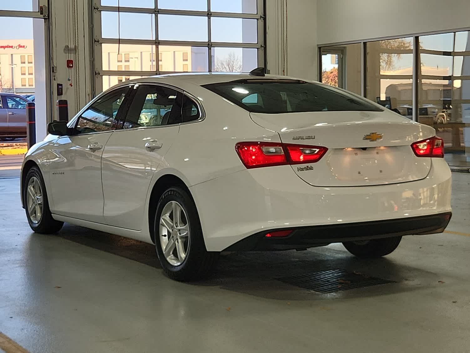 2022 Chevrolet Malibu LS photo 4