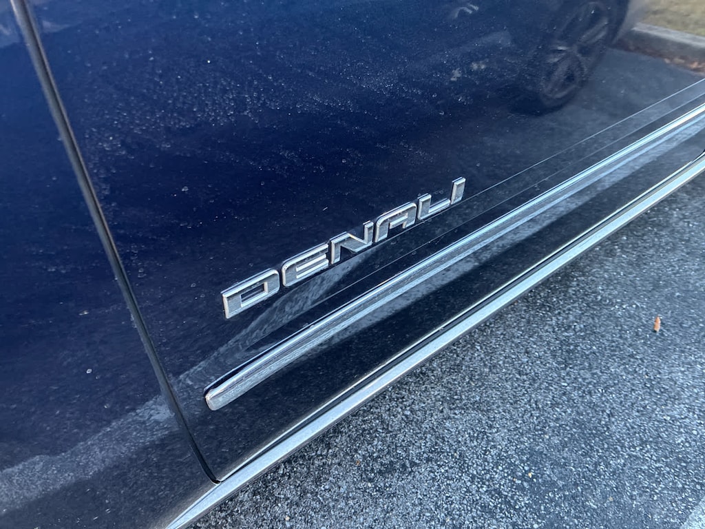 Used 2019 GMC Yukon XL Denali SUV