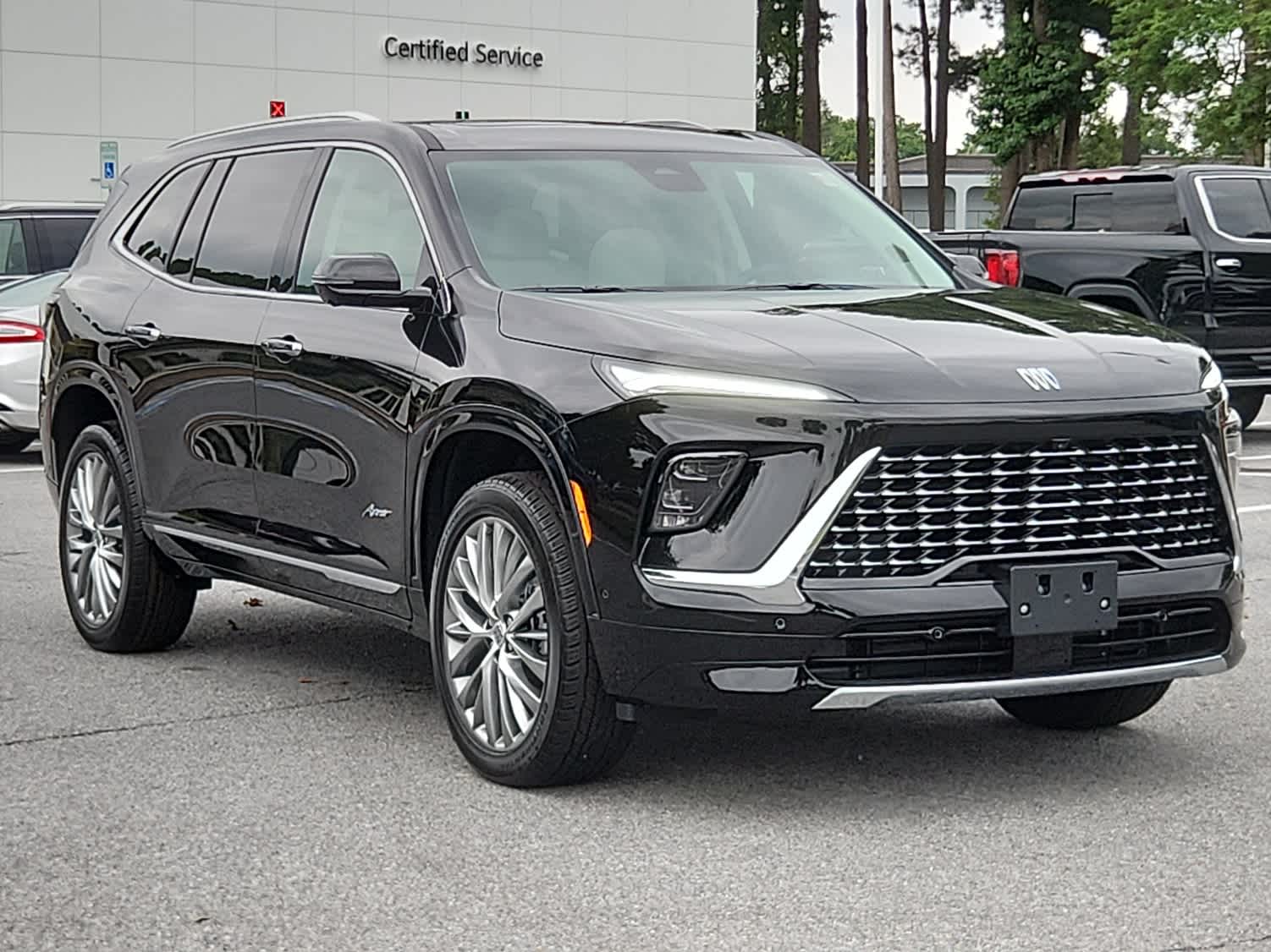 2026 Buick Enclave Avenir photo 2