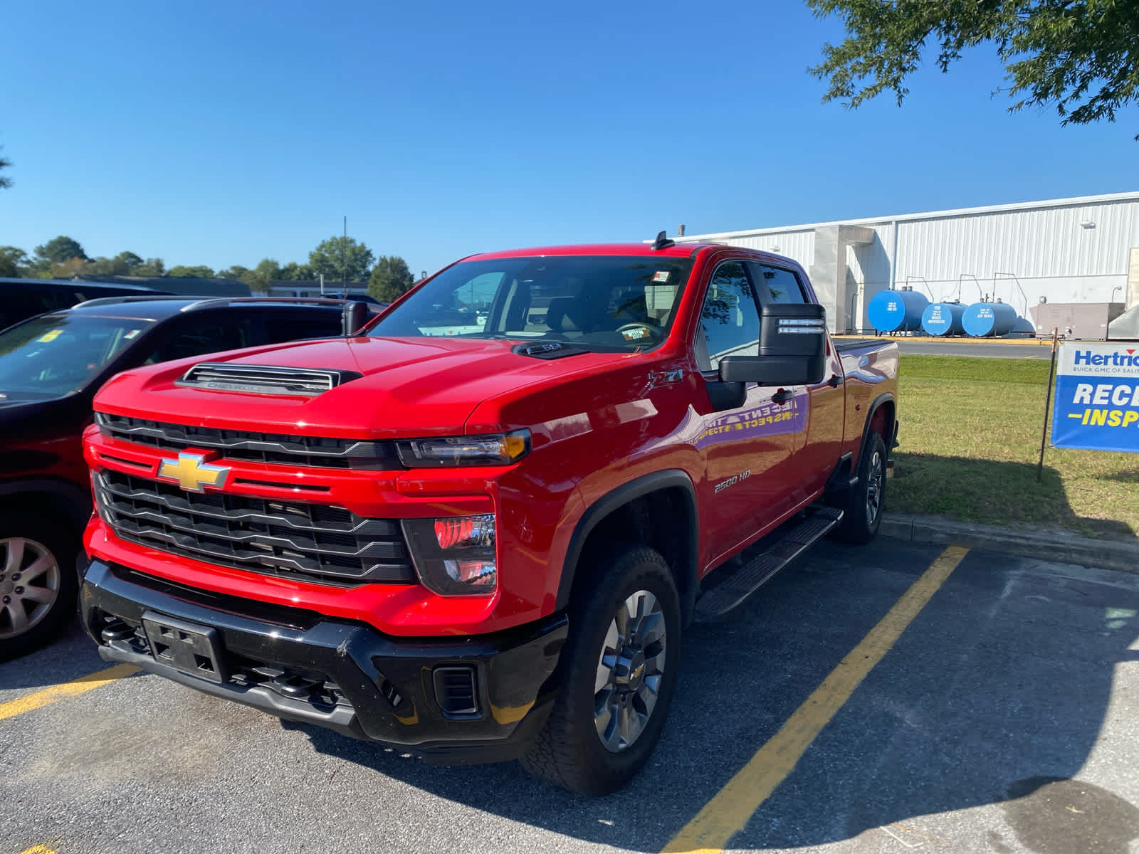 2024 Chevrolet Silverado 2500HD Custom photo 2