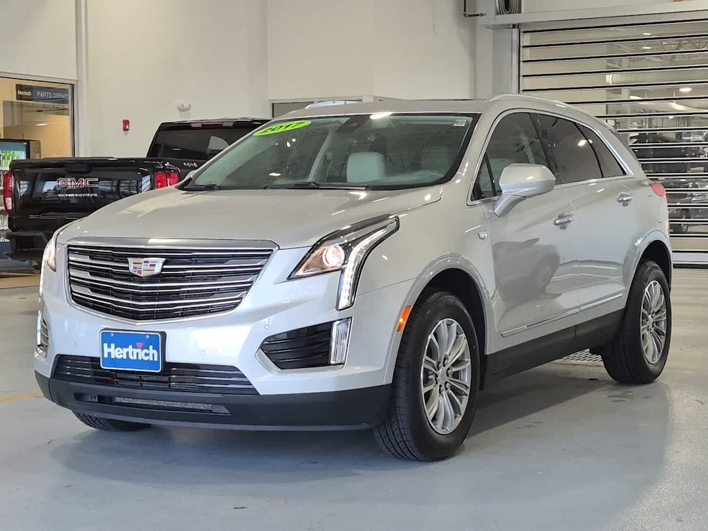 Used 2017 CADILLAC XT5 Luxury FWD SUV