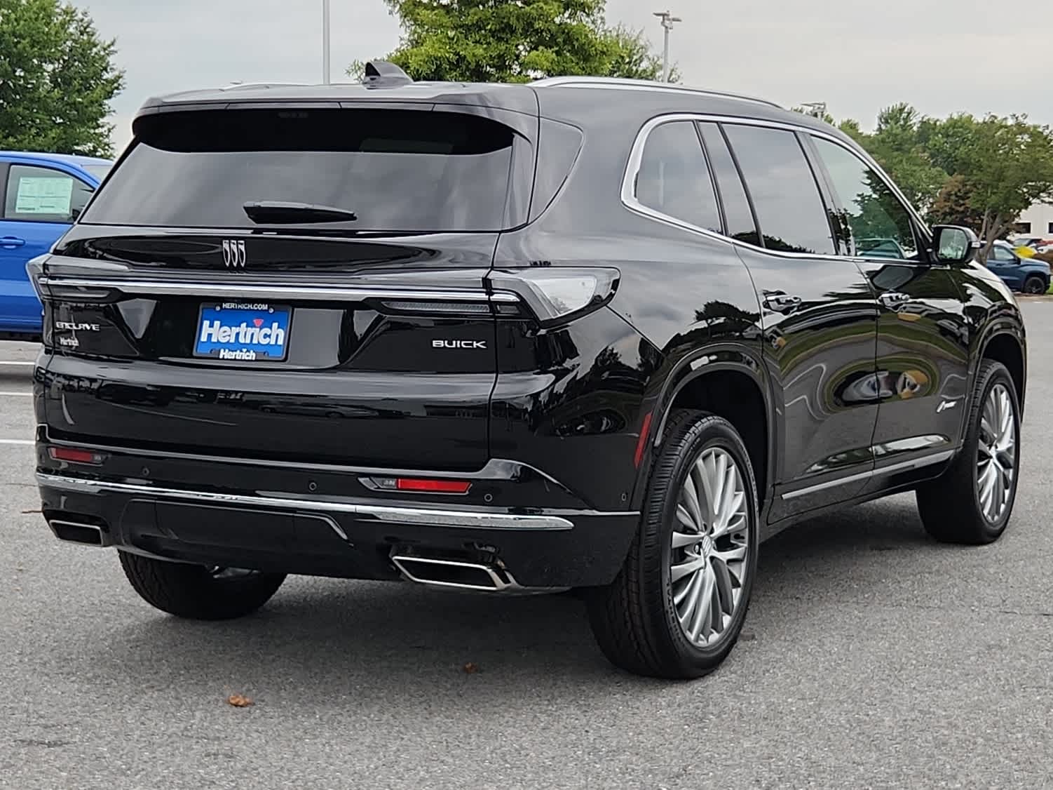 2026 Buick Enclave Avenir photo 3
