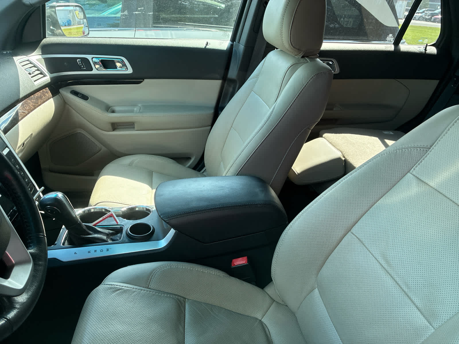 2014 Ford Explorer Limited photo 4