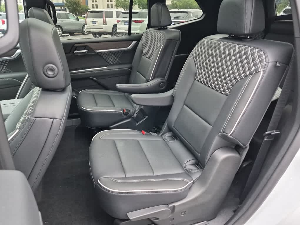 2027 GMC Acadia Denali - Photo 8