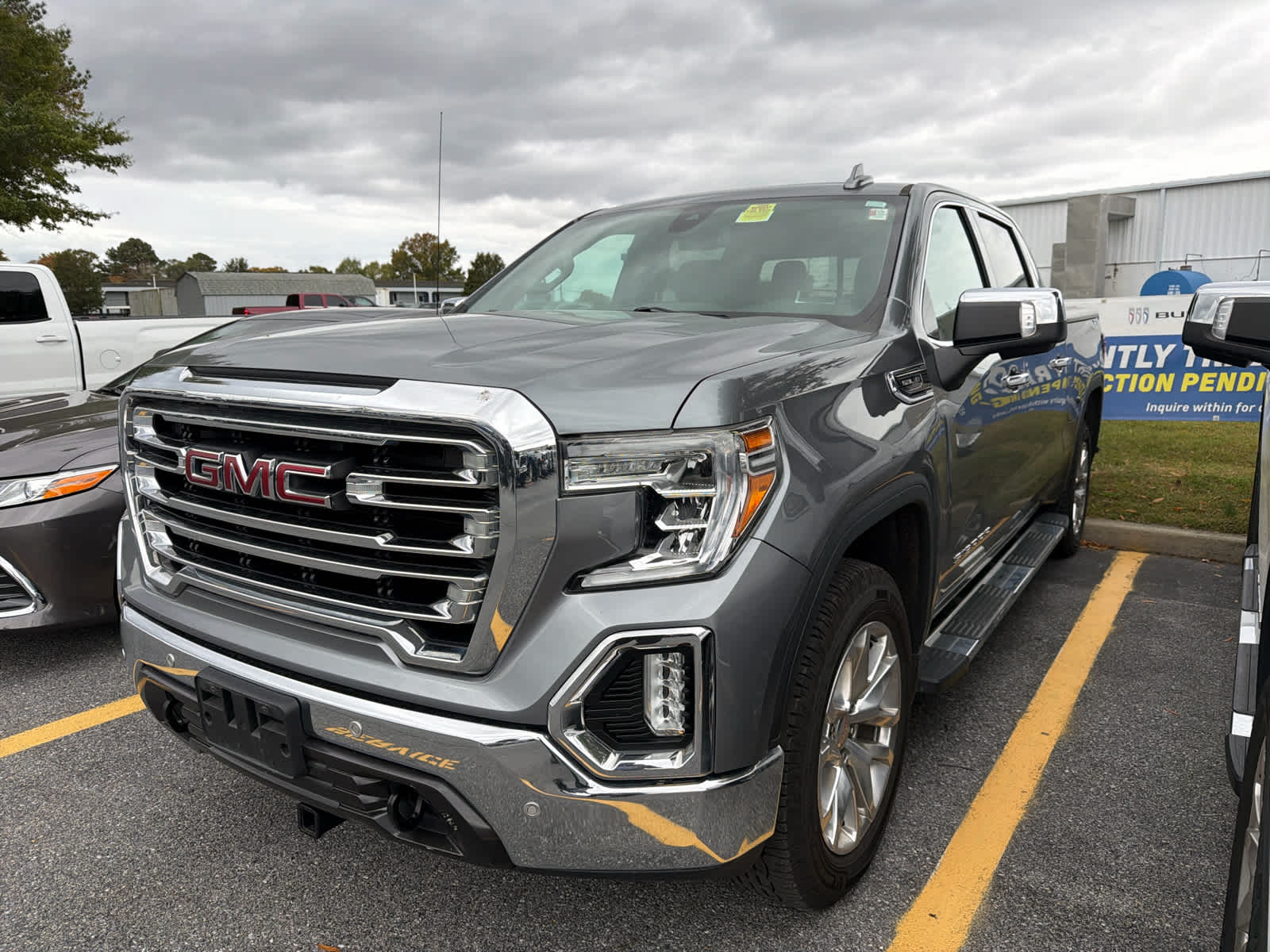 2021 Gmc Sierra 1500 SLT photo 2
