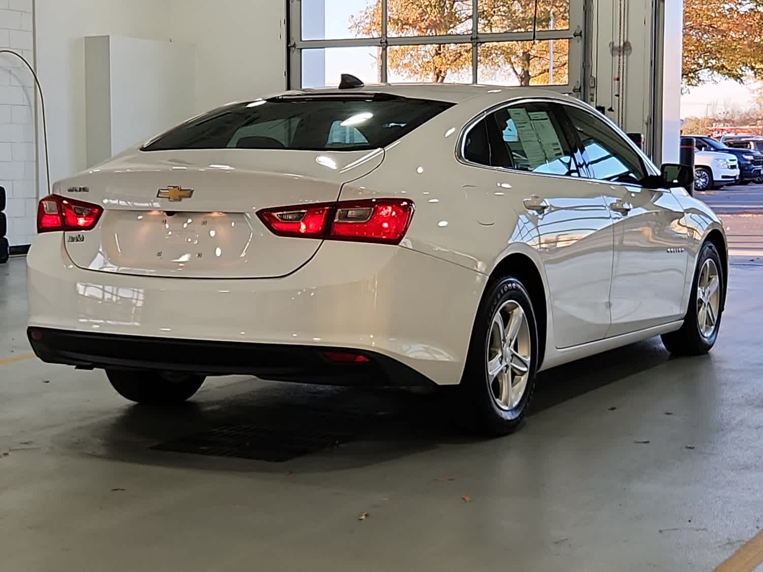 2022 Chevrolet Malibu LS photo 3