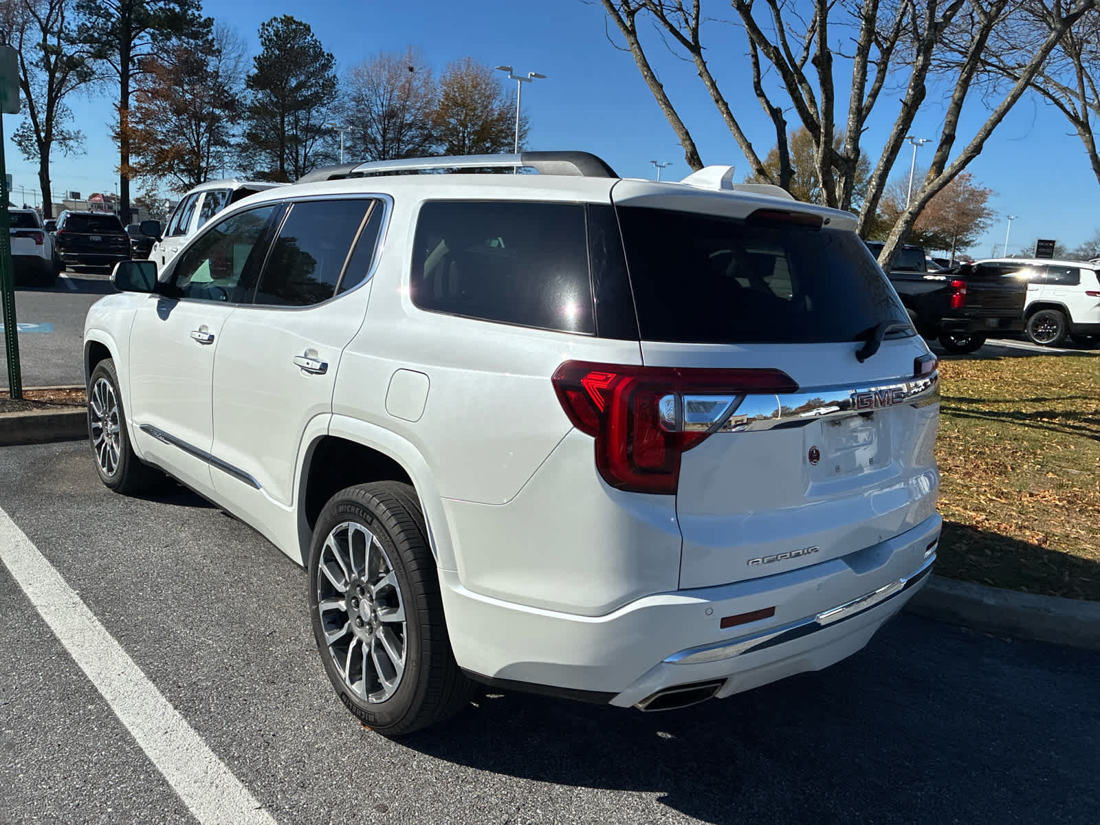 2022 Gmc Acadia Denali photo 3