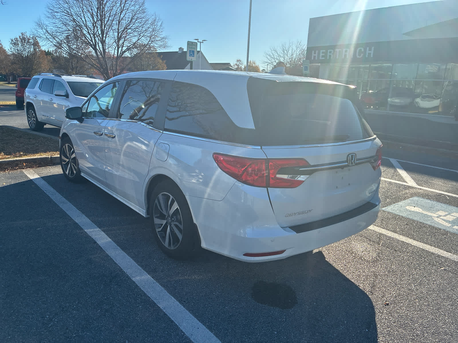 2023 Honda Odyssey Touring photo 4