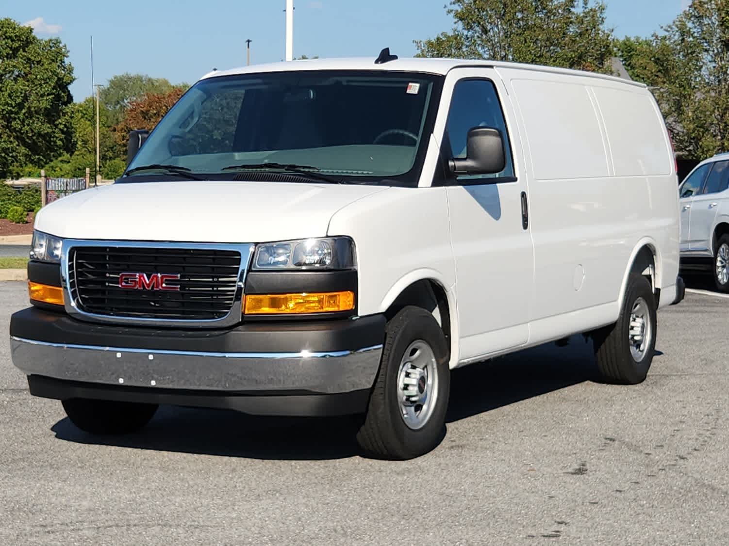2025 GMC Savana Cargo Work Van's photo