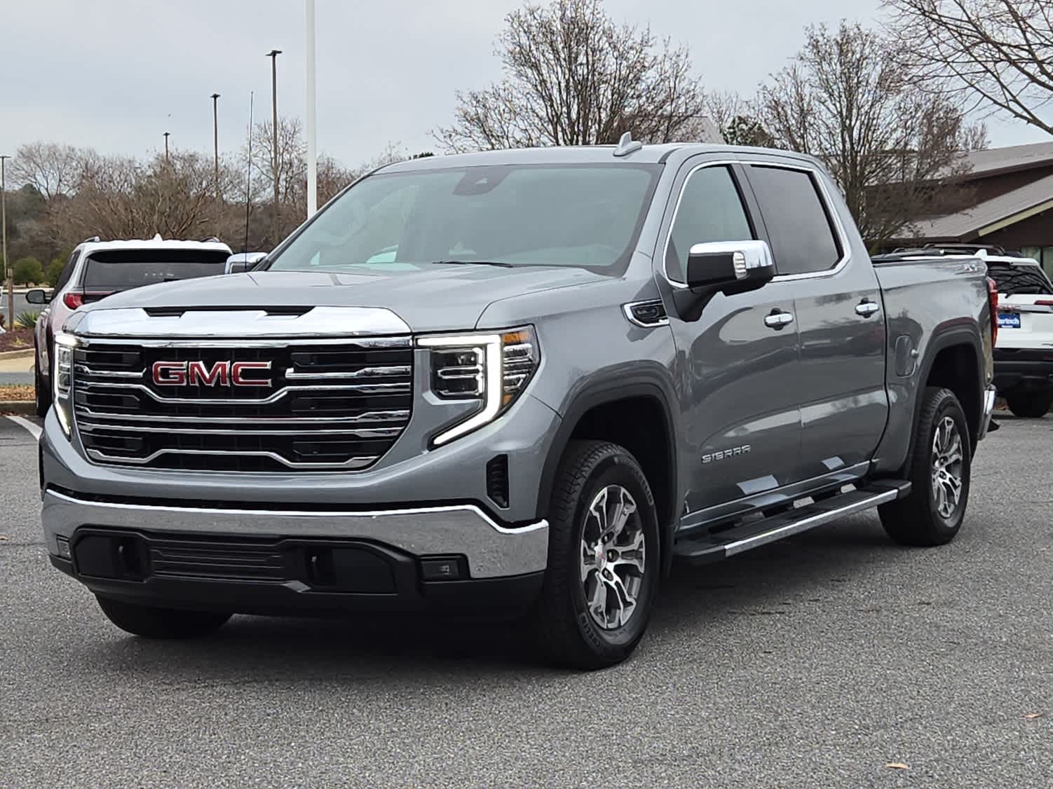 2026 GMC Sierra 1500 SLT's photo
