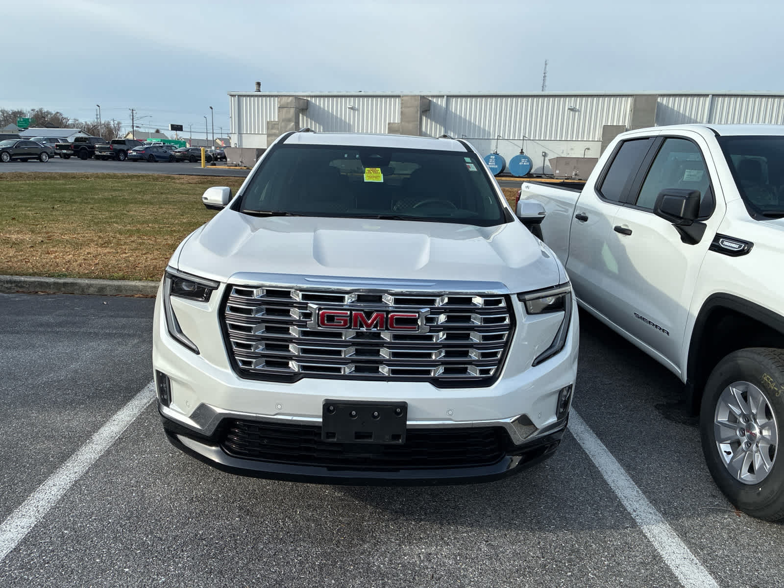 2025 GMC Acadia Denali's photo