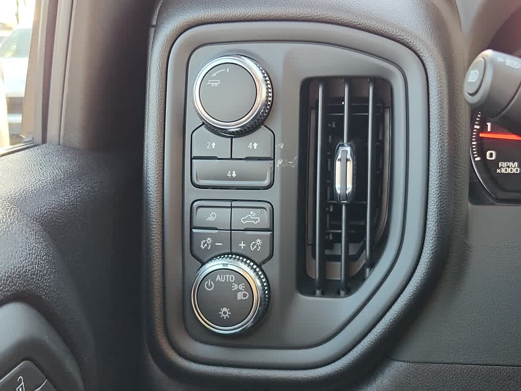 2025 GMC Sierra 3500HD Pro - Photo 16