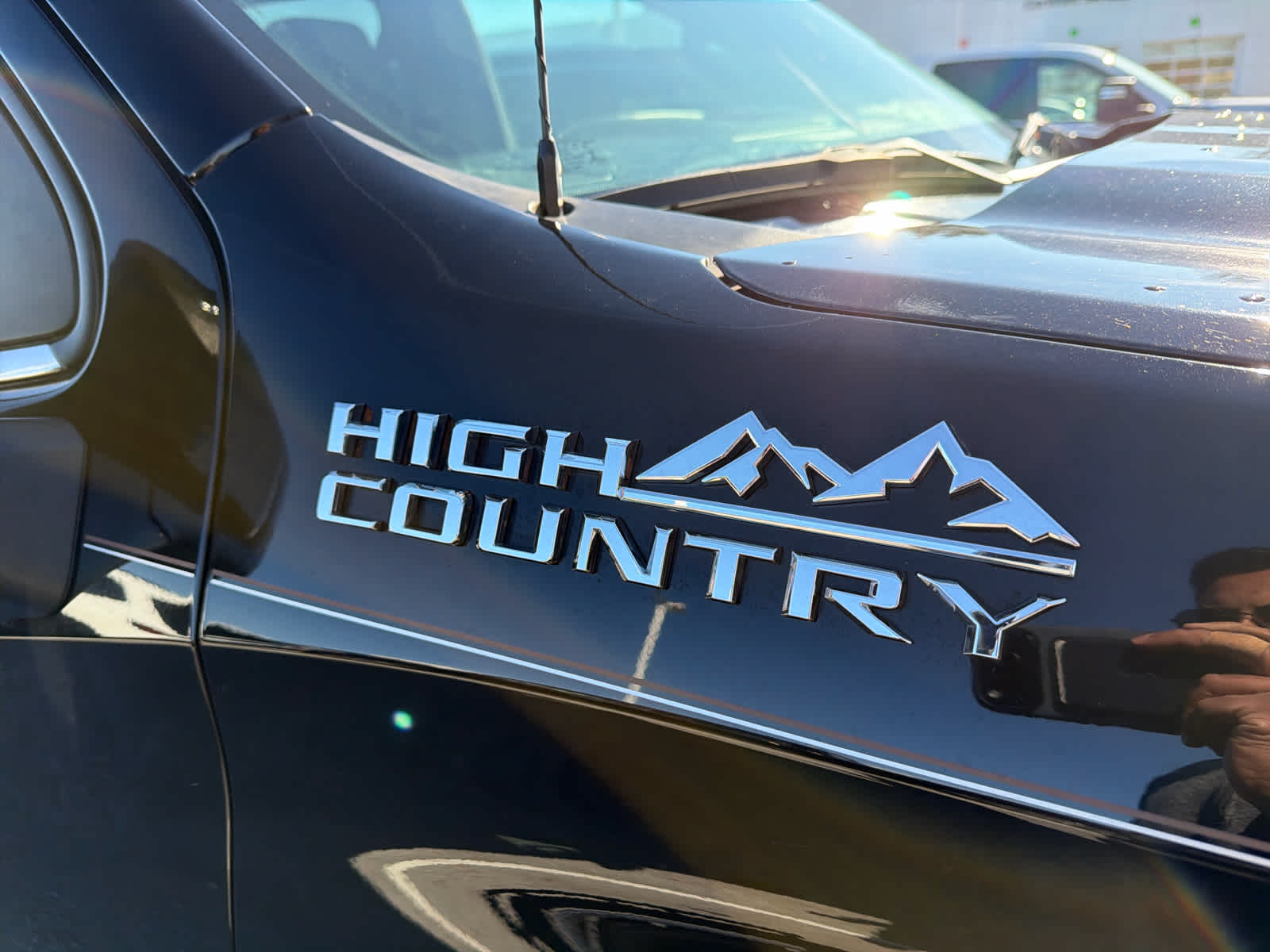 2021 Chevrolet Silverado 1500 High Country photo 3